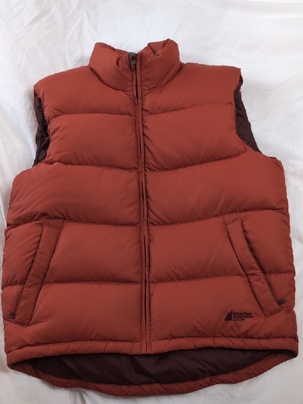 Vintage Mountain Equipment Co-op Men's Rust Red Down Filled Quilted Puffer Vest